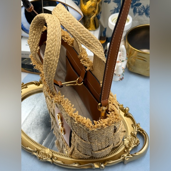 🆕 OROTON 🧿 NWOT Calypso Small Woven Straw Crossbody Tote, Natural & Saddle - Picture 7 of 16